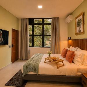 New modern loft in Laureles with WiFi and a large window