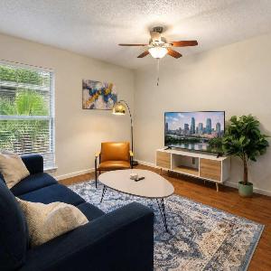 Central quaint 1BR close to UT Moody Center & DT