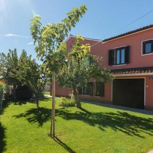 Family friendly house with a swimming pool Umag - 27190