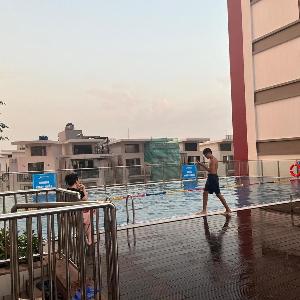 Full House Riverside swimming pool gym spa