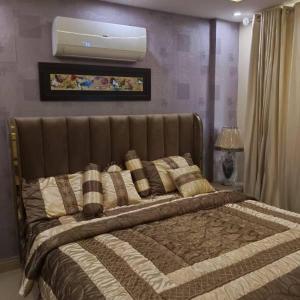 Daily Room Stay - Rizco Heights