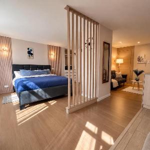 Blue Comfort Suite close to everything you need