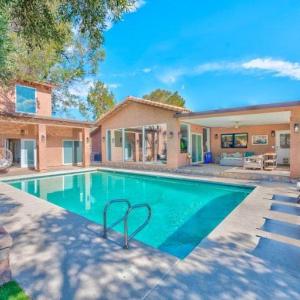 Villa Kensington Grand 8BR Estate for Families & Groups