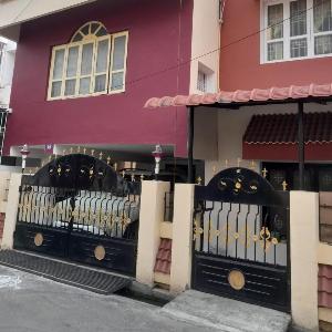 PONDY HOME STAYs
