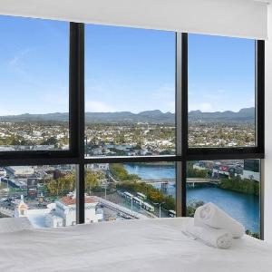 3-Bedroom Ocean View Apartment with 2 Parking Spaces