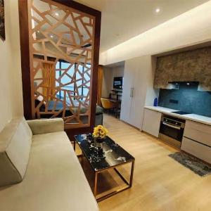 Luxurious balcony studio with city view