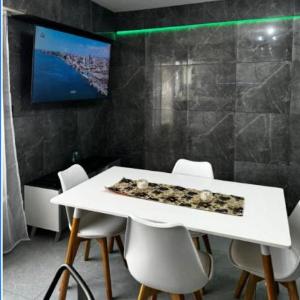 Hipolito Suite
