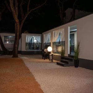 Lux Mobile Homes Vodice - Two bedroom home with private hot tub Maris