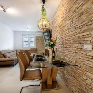 Luxury Apartment on the Main Beach - One bedroom Apartment