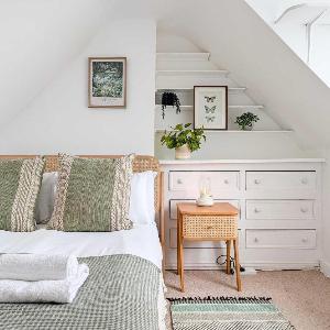 Old Vine Cottage - Terrace - by Brighton Holiday Lets