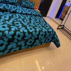 2-Bedroom Apartment with Furnished Living Room