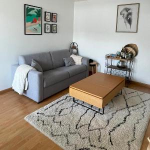 Apartment with balcony near Nantes train station