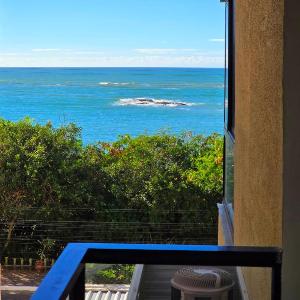 Apartamento beira-mar enseada azul