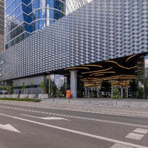 Family Apartment with Parking Close to Spodek by Noclegi Renters