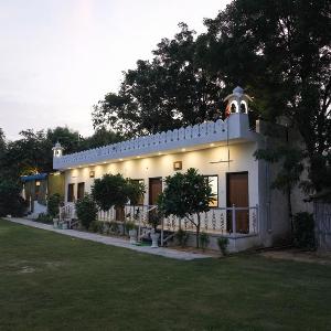 Hari Om Tatsat Farm Stay