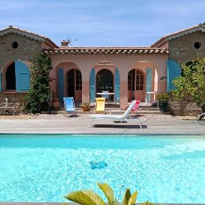 Villa with pool & view of the Gulf of Saint-Tropez