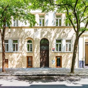 Prague Days - Studio Apartment with 1Gb WiFi & Elevator in Top Location