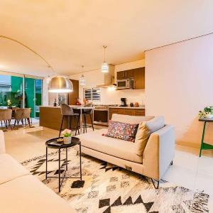 Roma Norte Condo with Private Patio woth Balcony