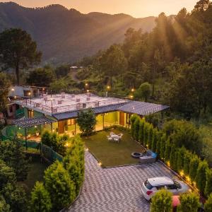 StayVista at Pistachio with Pool Valley View