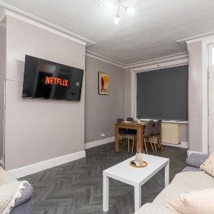 Sutherland House - 2 Bed house - Sleeps 5