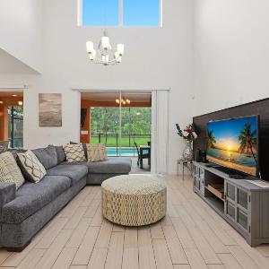 Modern 6BRPoolVilla wHotTub &GameRoom Near Disney