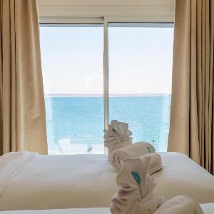 Dinglis Beach Hotel Apartments