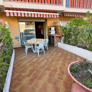 Studio avec parking - 4 pers. à Cavalaire - FR-1-226B-268