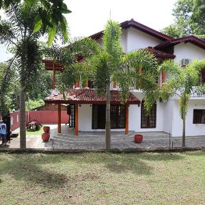 Villa Ruwan Batheegama