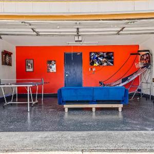 Fire-lit Haven: New Hot Tub+Game Room+Horseshoes