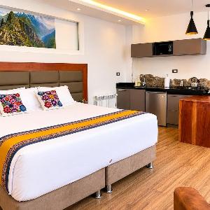 San Blas Boutique Studio Workspace & Inca Heart