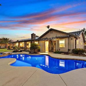 Vegas Getaway 7 BR Private Pool 5 000 sq ft