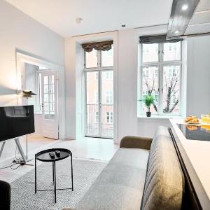 Royal 2 Bed Apartment by Amalienborg