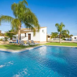 Alazan Chiclana de la Frontera by Ruralidays