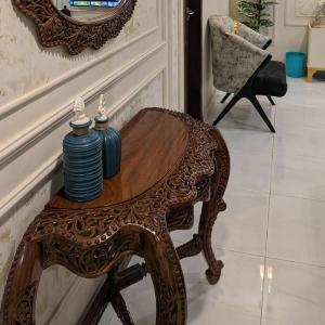 The crown residence luxury 2br apartment famillies