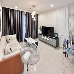Modern & Luxury 2-Bedroom Vinhomes Grand Park