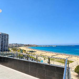 Corniche Ocean View appartement - premium and location-focused - Piscine & Wifi & Parking & AC