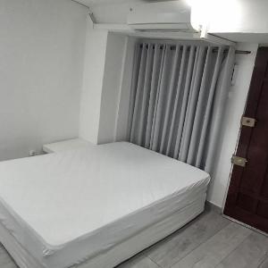 Kitchnet Moderna - Bairro Central