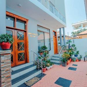 Chic and Stylish apartment at Arikays homes A-2