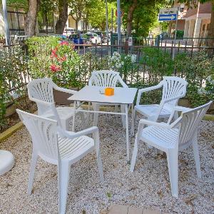 Appartamento indipendente con giardino balcone vista mare