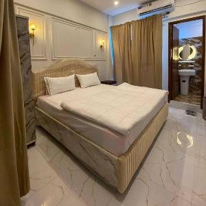 3 BHK in Heart of DHA