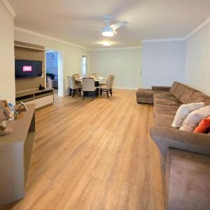 New Apt Steps from the Beach in Meia Praia