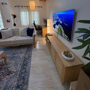 Maison cosy de 2 chambres avec parking privé