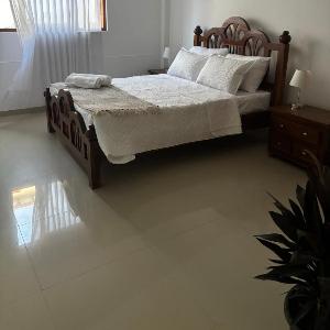 Apartamento Acogedor a 10 Min Plaza Mayor con Parqueadero