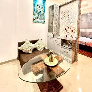 The Serene Nest -Vrindavan By Madhava Stays