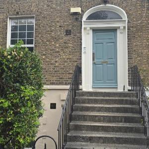 Characterful 2BDR Cottage Flat with Terrace Dublin