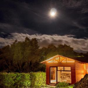 Aura CabuyalCabinMountain RetreatPoás