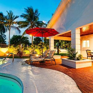 4BR with Private Pool & Walk to Beach & Bahamar