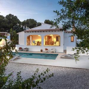 Villa Delfin by Abahana Villas