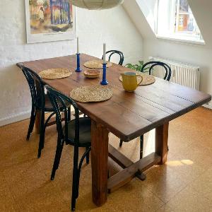 Attic flat from 1773 with views over Nyhavn