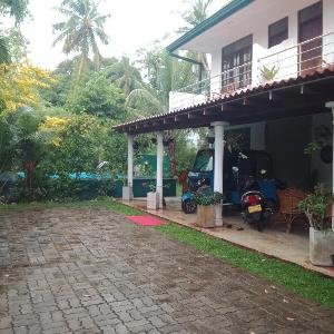 feel side villa